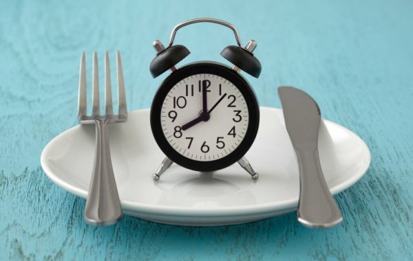 برای آزمایش طب کار چند ساعت باید ناشتا باشیم؟